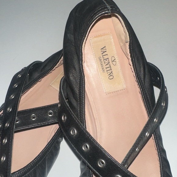 Authentic Valentino Garavani Rockstud Grommet Ballet Flats - Picture 2 of 4